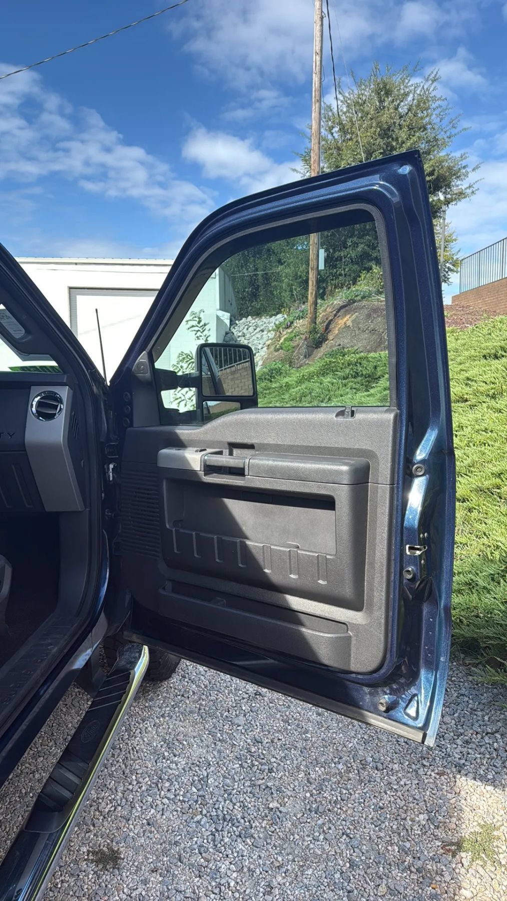 Used 2015 Ford F250 Lariat w/ Lariat Ultimate Package AWD/4WD image 19