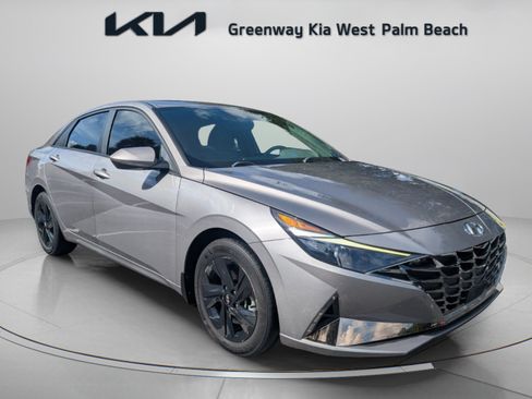 Used 2023 Hyundai Elantra SEL FWD image 1