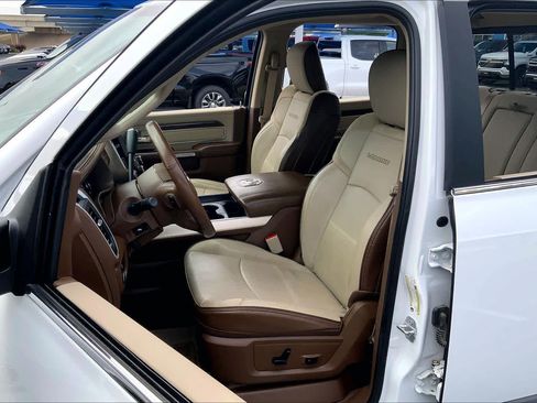 Used 2019 RAM 2500 Laramie AWD/4WD image 8