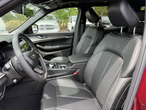 New 2026 Jeep Grand Cherokee L Limited AWD/4WD image 15