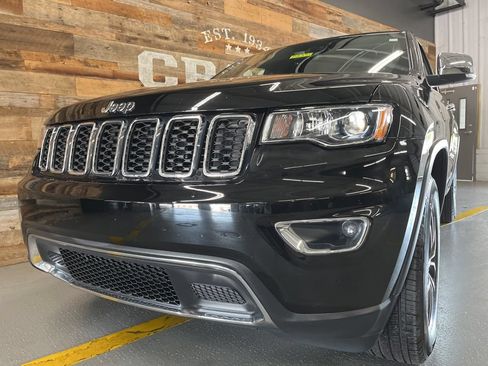 Used 2021 Jeep Grand Cherokee Limited AWD/4WD image 10