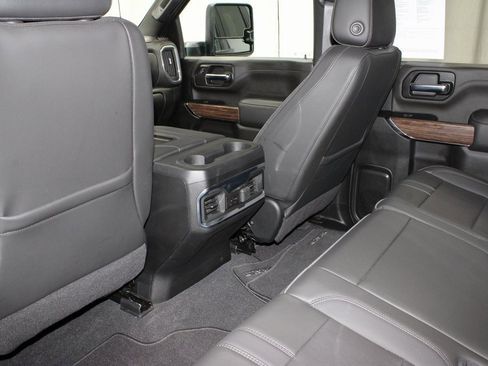 Used 2022 Chevrolet Silverado 3500 High Country image 19