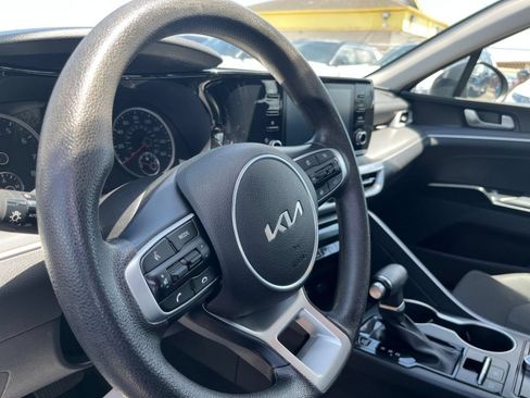 Used 2023 Kia K5 LXS FWD image 32