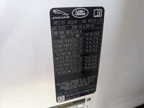 New 2026 Land Rover Discovery S image 17