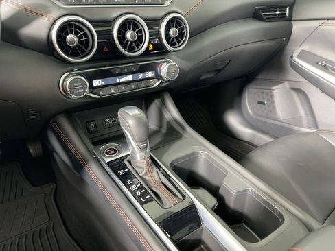 Used 2025 Nissan Sentra SR w/ SR Premium Package image 25