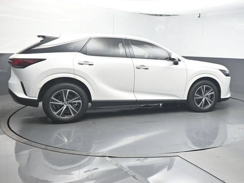 Used 2024 Lexus RX 350 FWD w/ Technology Package image 8