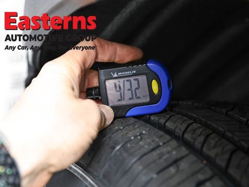 Used 2022 Toyota RAV4 LE image 27