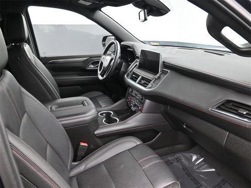 Used 2024 Chevrolet Tahoe RST w/ Luxury Package image 2