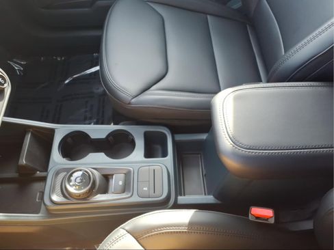 New 2026 Ford Maverick Lariat w/ Black Appearance Package image 9