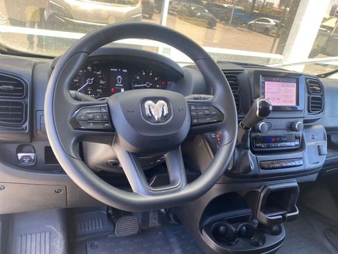 Used 2025 RAM ProMaster 2500 FWD image 10
