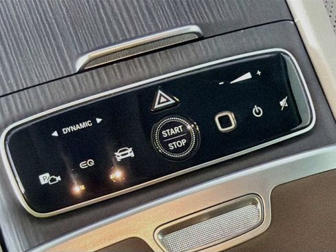 Used 2023 Mercedes-Benz EQS 580 4MATIC SUV image 17