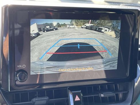 Used 2025 Toyota Corolla LE image 18