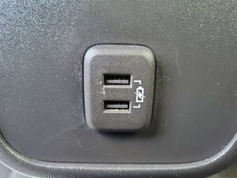 Used 2022 Chevrolet Equinox LT w/ Driver Convenience Package image 15