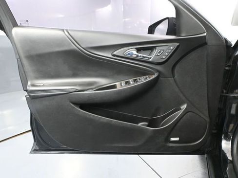 Used 2016 Chevrolet Malibu Premier image 16