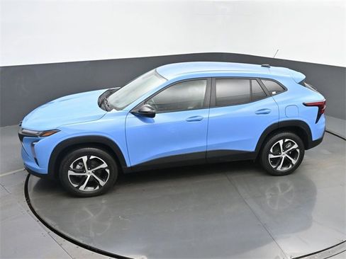 Certified 2024 Chevrolet Trax RS w/ Driver Confidence Package image 39