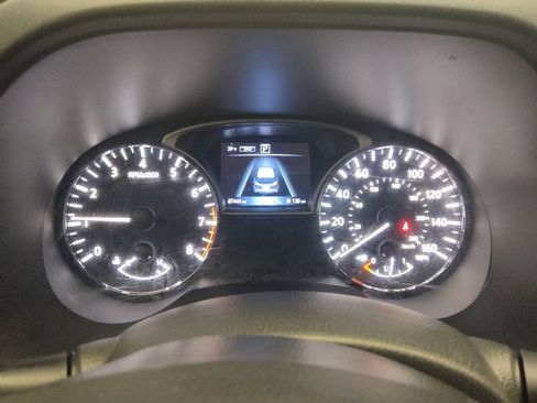 Used 2020 Nissan Pathfinder SV AWD/4WD image 23