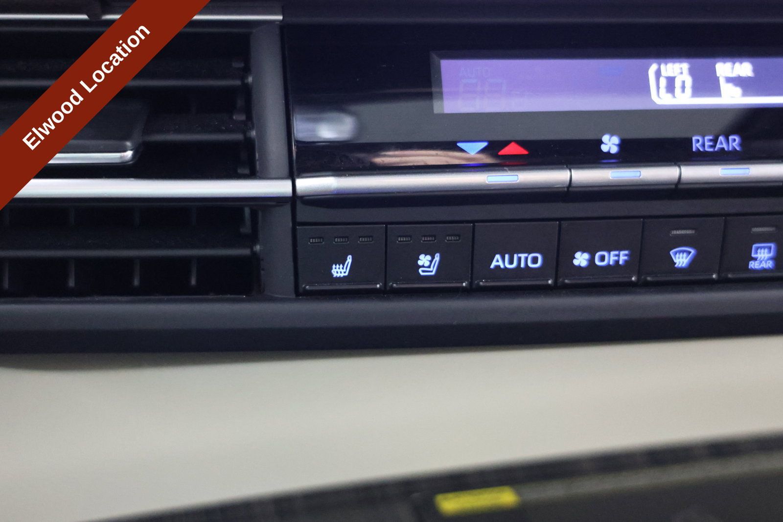 Used 2023 Toyota Sienna Platinum w/ Protection Package (TMS) AWD/4WD image 9