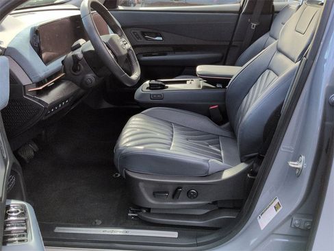 Used 2024 Nissan Ariya AWD image 16