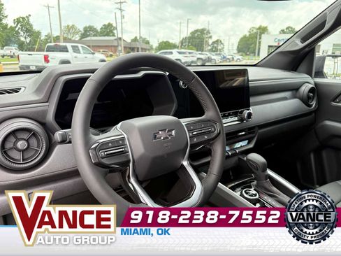 Used 2025 Chevrolet Colorado Trail Boss image 14