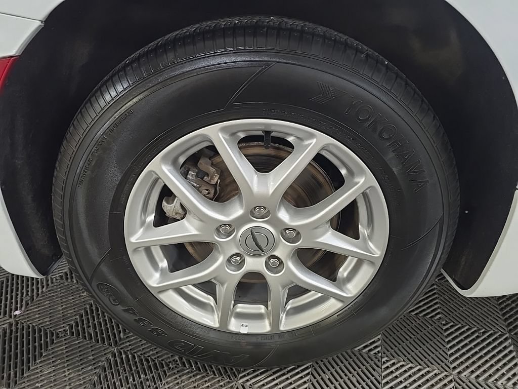 Used 2024 Chrysler Pacifica Touring-L FWD image 13