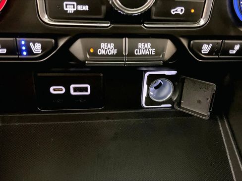 Certified 2022 GMC Yukon SLT w/ SLT Premium Package image 32