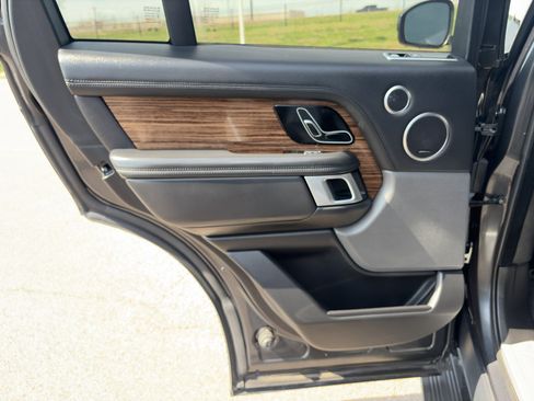 Used 2019 Land Rover Range Rover Supercharged image 13