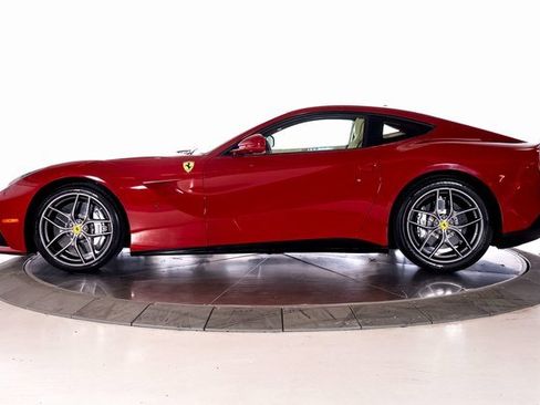 Used 2016 Ferrari F12 Berlinetta image 3