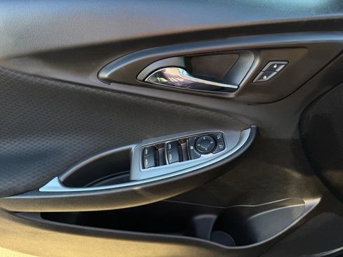 Used 2025 Chevrolet Malibu RS FWD image 19