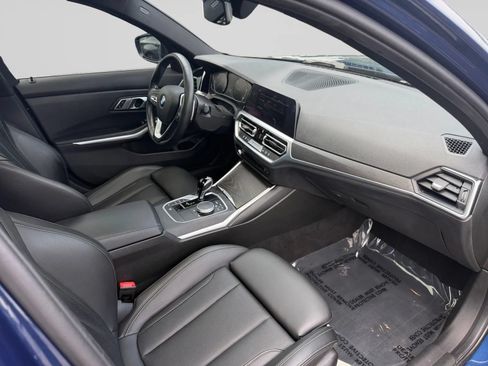 Used 2022 BMW 330i Sedan w/ Driving Assistance Package RWD image 32