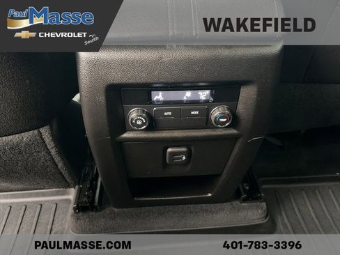 Certified 2023 Chevrolet Traverse LT w/ Rear Camera Mirror Package image 18