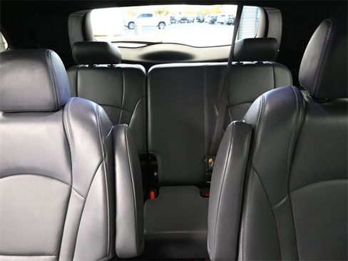 Used 2023 Buick Enclave Essence w/ Experience Buick Package image 12