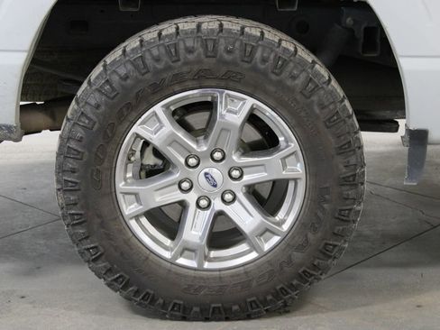 Used 2023 Ford F150 Lariat image 13