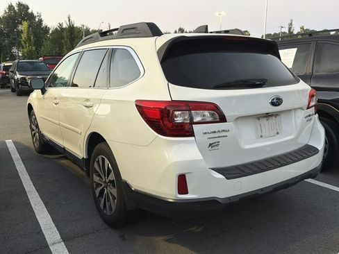 Used 2017 Subaru Outback 2.5i Limited AWD/4WD image 5