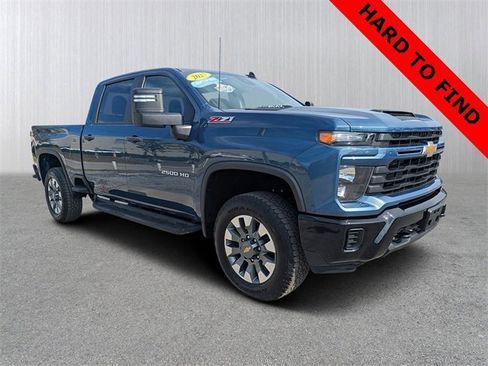Certified 2025 Chevrolet Silverado 2500 Custom w/ Z71 Off-Road Package image 1
