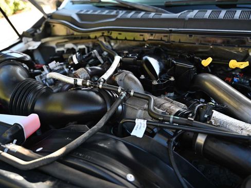 Used 2017 Ford F450 Lariat w/ Tow Technology Bundle image 21