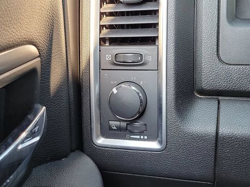 Used 2024 RAM 1500 Warlock RWD image 15