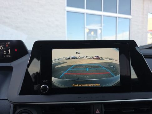 Used 2024 Toyota Prius LE image 17