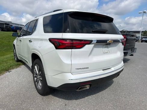 Used 2022 Chevrolet Traverse Premier FWD image 4