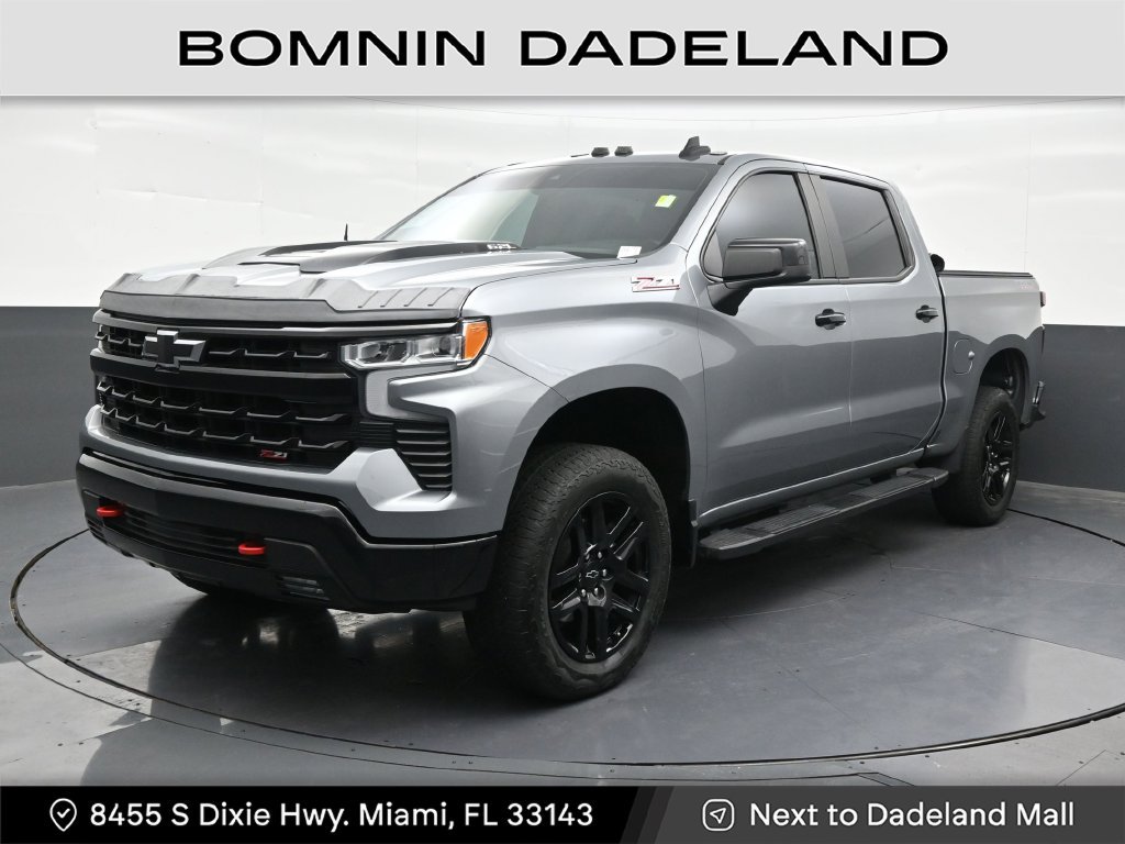 Used 2025 Chevrolet Silverado 1500 LT Trail Boss w/ Convenience Package II AWD/4WD image 1