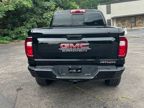 Used 2024 GMC Canyon AT4X AWD/4WD image 8