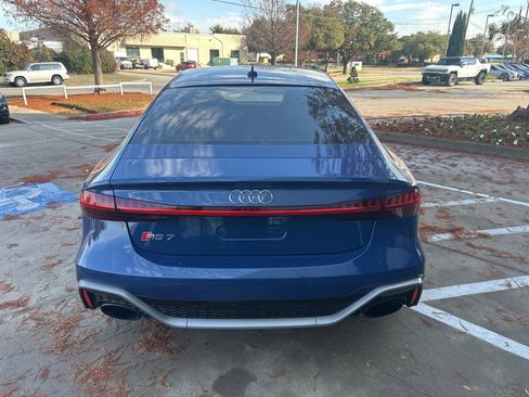 Used 2024 Audi RS 7 Performance w/ Executive Package image 5