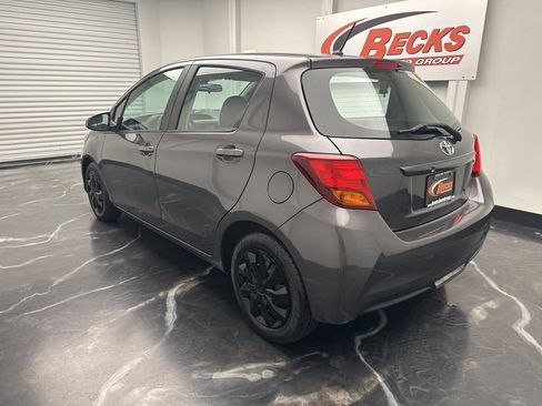 Used 2017 Toyota Yaris L image 4