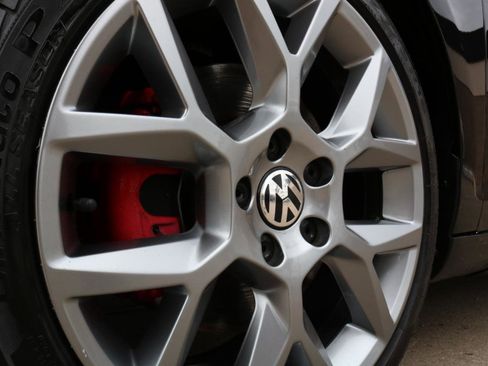 Used 2013 Volkswagen Golf 4-Door FWD image 20