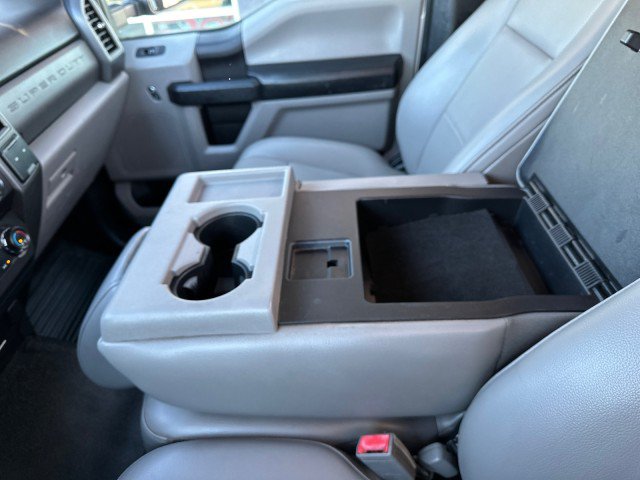 Used 2018 Ford F550 4x4 Regular Cab Super Duty image 27