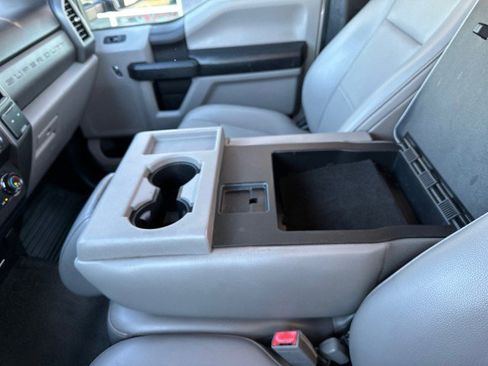 Used 2018 Ford F550 4x4 Regular Cab Super Duty image 27