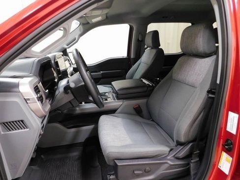 Used 2023 Ford F150 Lightning XLT image 9