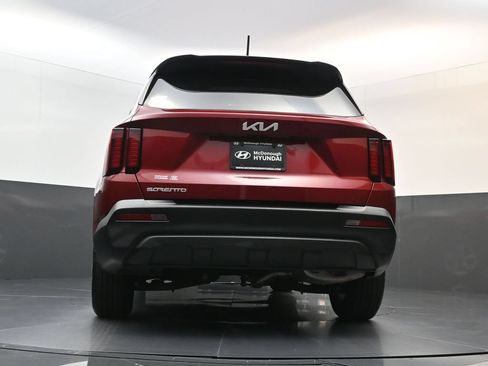 Used 2023 Kia Sorento LX FWD image 24