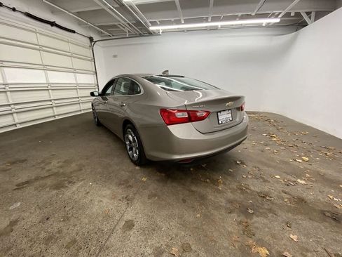 Used 2023 Chevrolet Malibu LT image 4