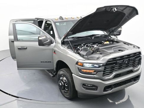 Used 2026 RAM 3500 Big Horn AWD/4WD image 33