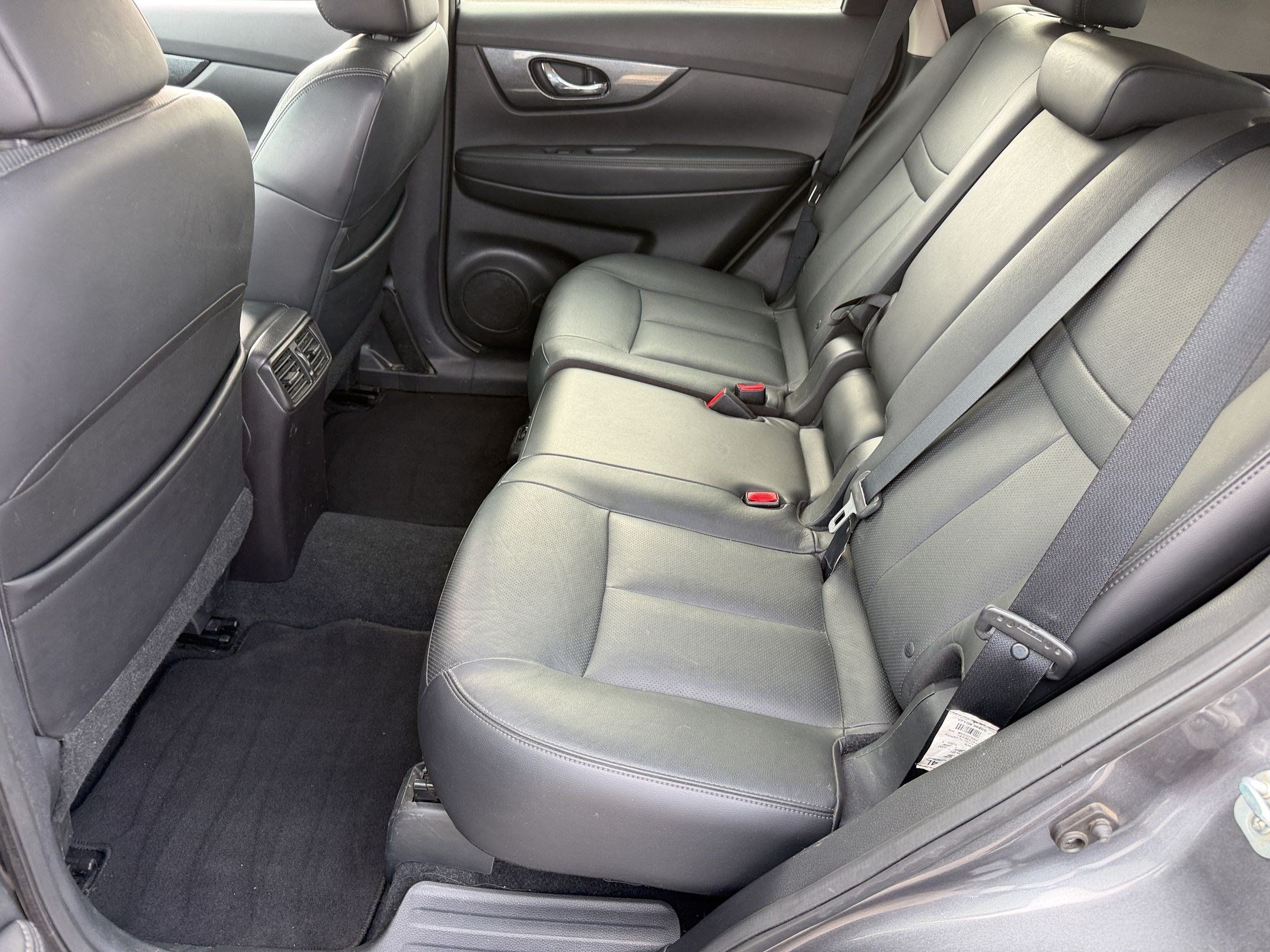 Used 2015 Nissan Rogue SL w/ SL Premium Package AWD/4WD image 22